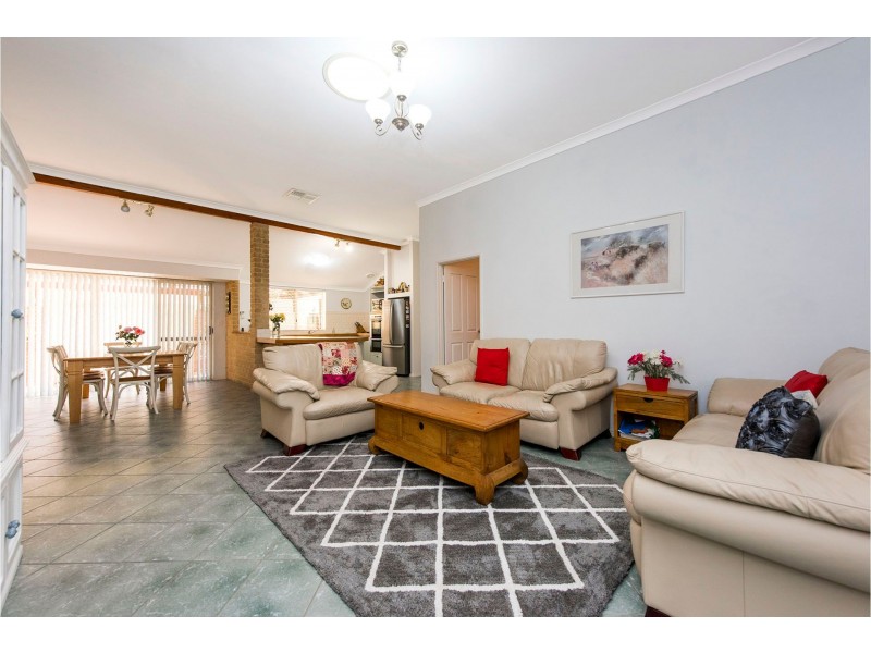 23 Hawkevale Road, High Wycombe WA 6057