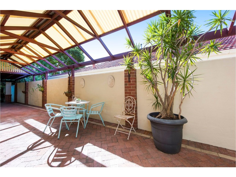 23 Hawkevale Road, High Wycombe WA 6057