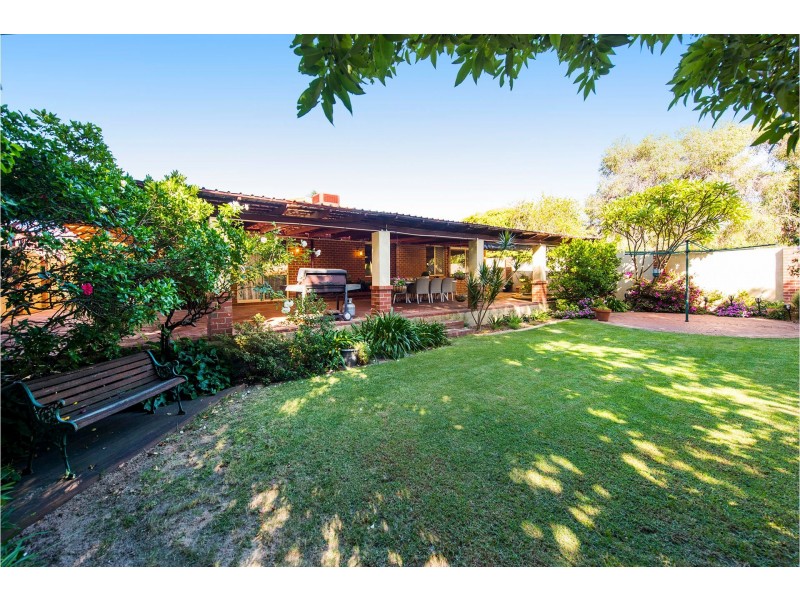 23 Hawkevale Road, High Wycombe WA 6057