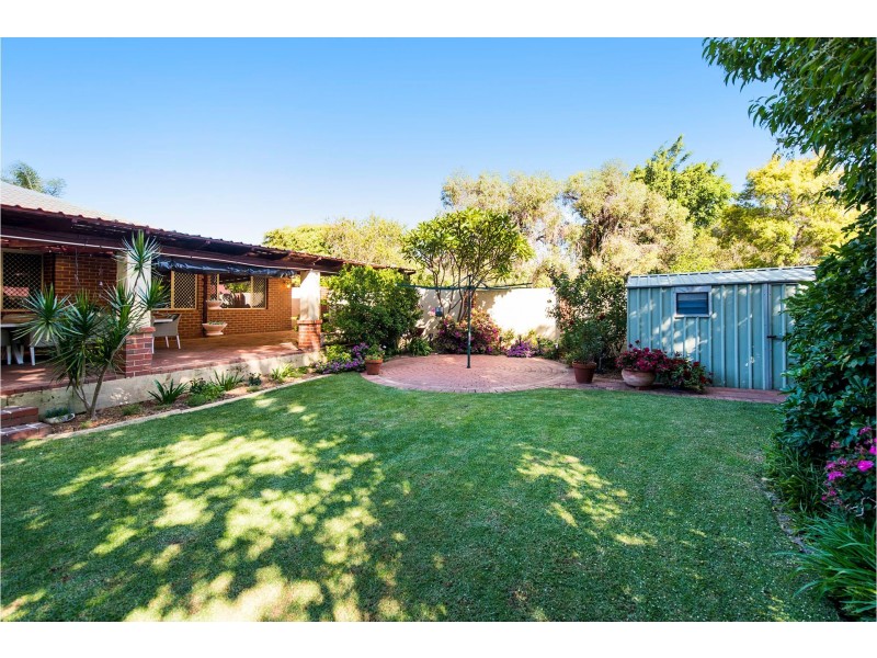 23 Hawkevale Road, High Wycombe WA 6057