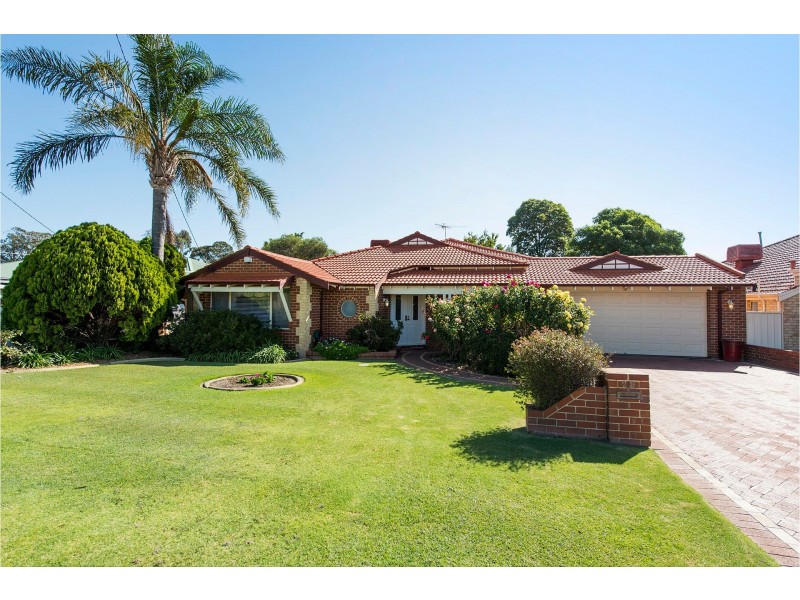 23 Hawkevale Road, High Wycombe WA 6057