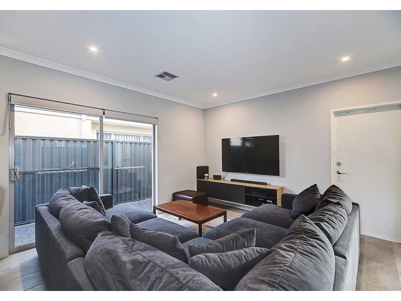 30 Yewers Drive, Champion Lakes WA 6111