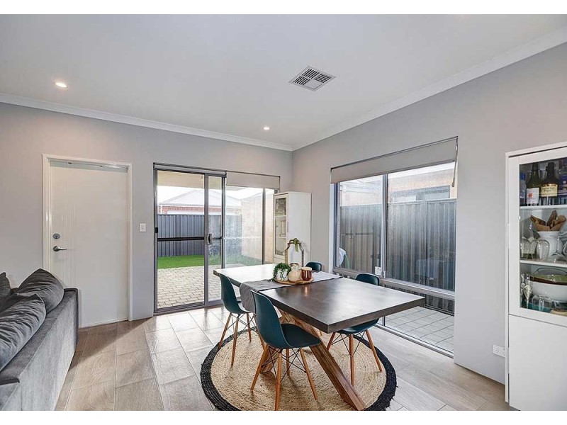 30 Yewers Drive, Champion Lakes WA 6111