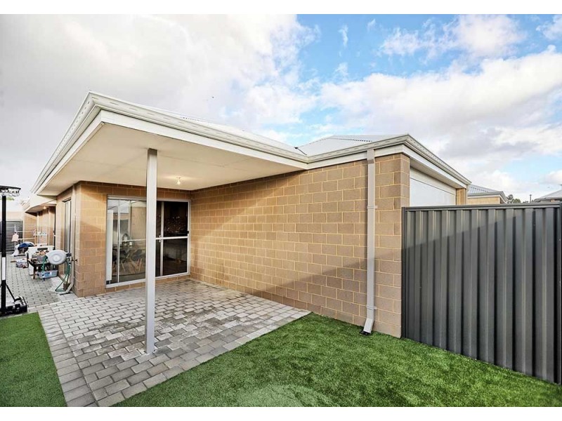 30 Yewers Drive, Champion Lakes WA 6111