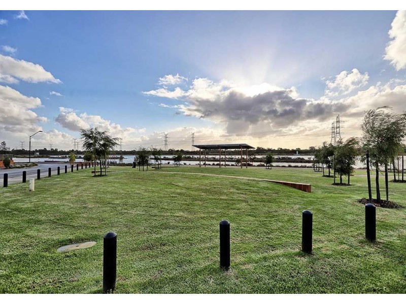 30 Yewers Drive, Champion Lakes WA 6111