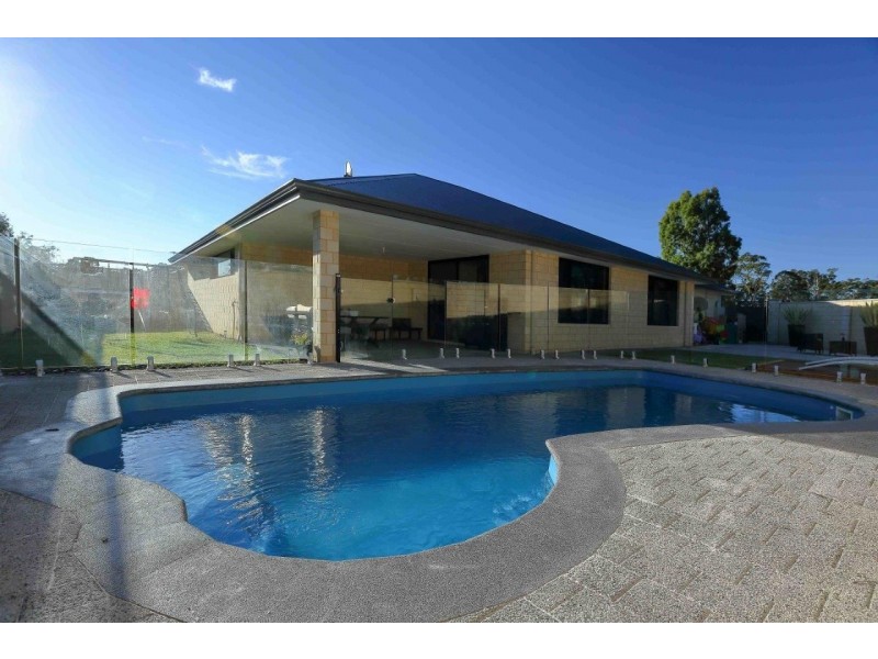 1 Maida Vale Road, Maida Vale WA 6057