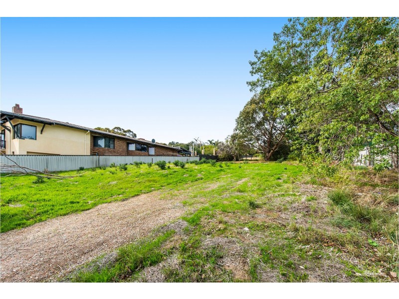 6 Nangana Way, Kalamunda WA 6076