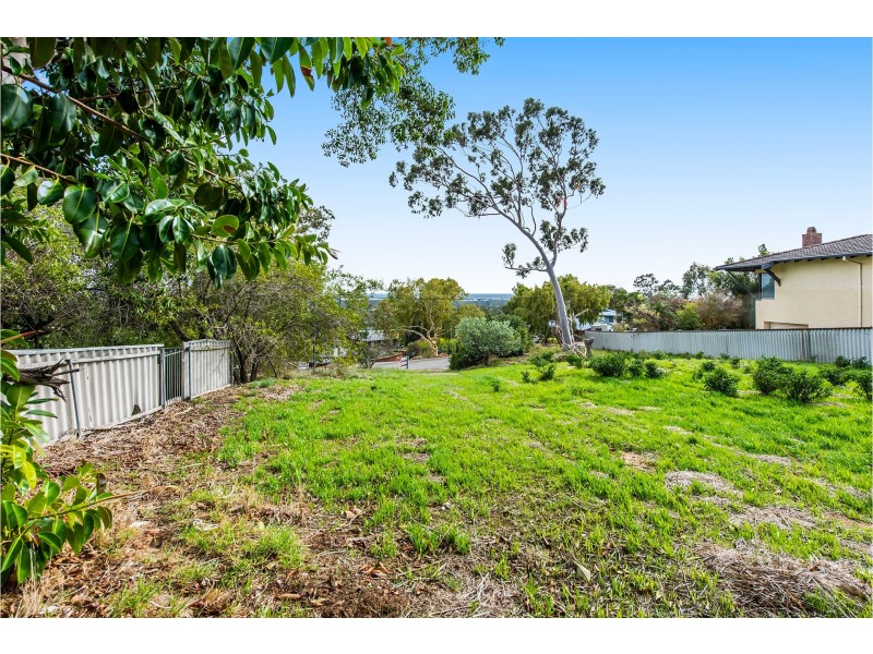 6 Nangana Way, Kalamunda WA 6076