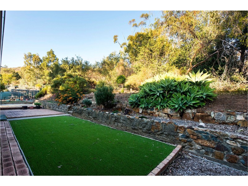 216 Lewis Road, Forrestfield WA 6058