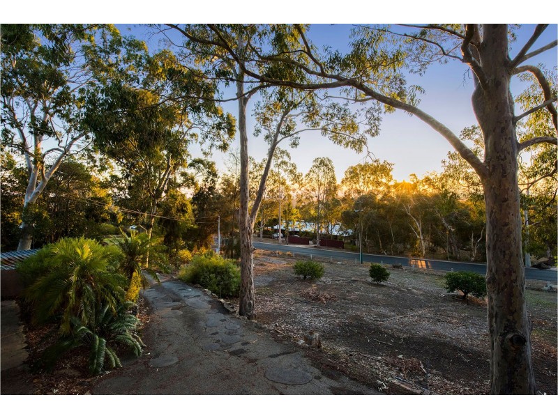 216 Lewis Road, Forrestfield WA 6058