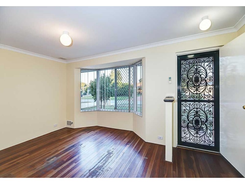 8 Jitti Court, South Guildford WA 6055