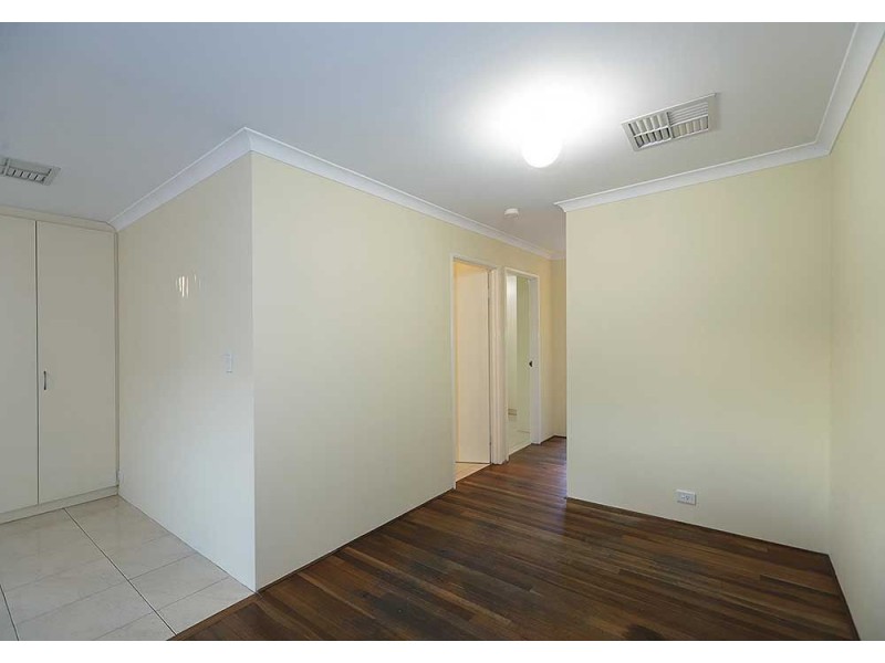 8 Jitti Court, South Guildford WA 6055