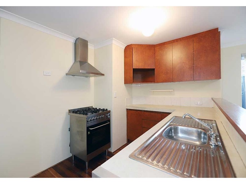 8 Jitti Court, South Guildford WA 6055