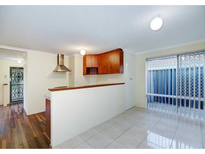 8 Jitti Court, South Guildford WA 6055