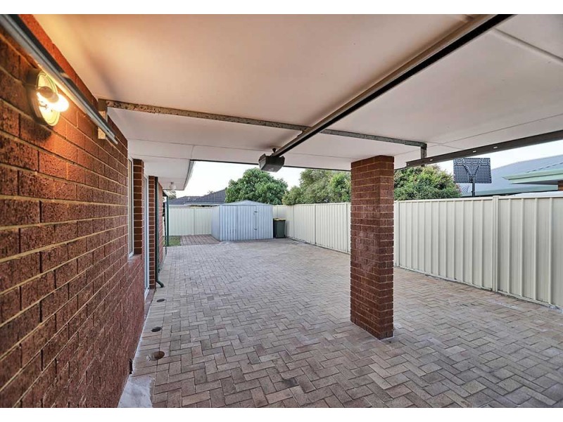 8 Jitti Court, South Guildford WA 6055