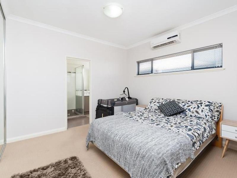 2/7 Wyatt Road, Bayswater WA 6053