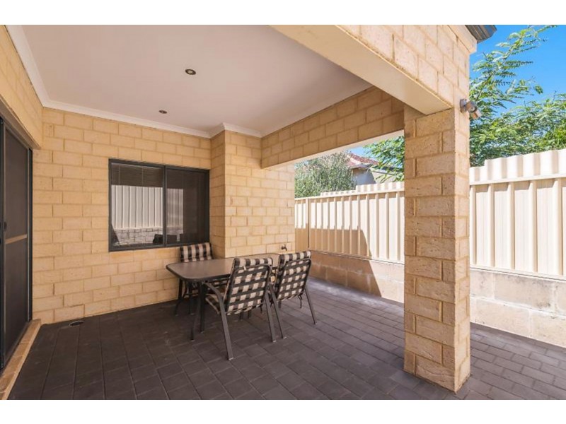 2/7 Wyatt Road, Bayswater WA 6053