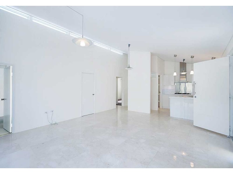 2/33 Hamersley Street, Midland WA 6056