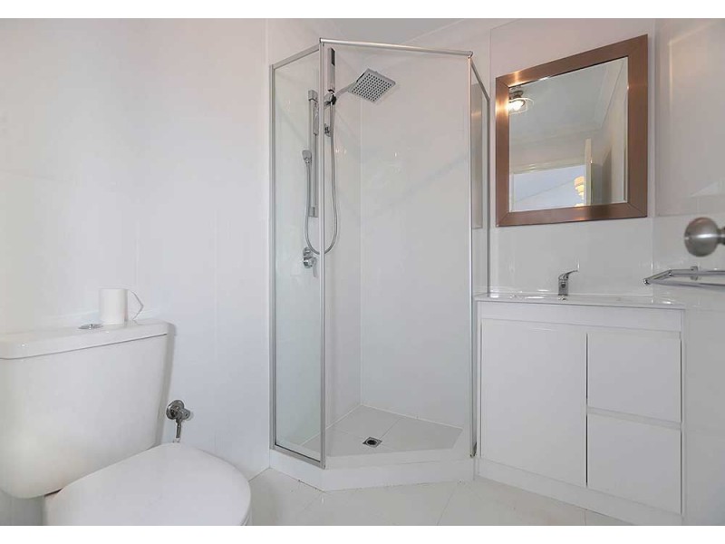 2/33 Hamersley Street, Midland WA 6056