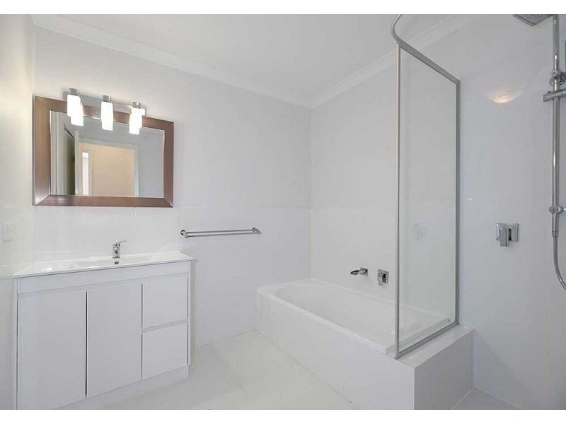 2/33 Hamersley Street, Midland WA 6056