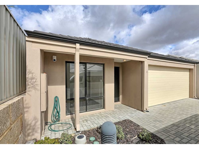 4/23 Larwood Crescent, High Wycombe WA 6057