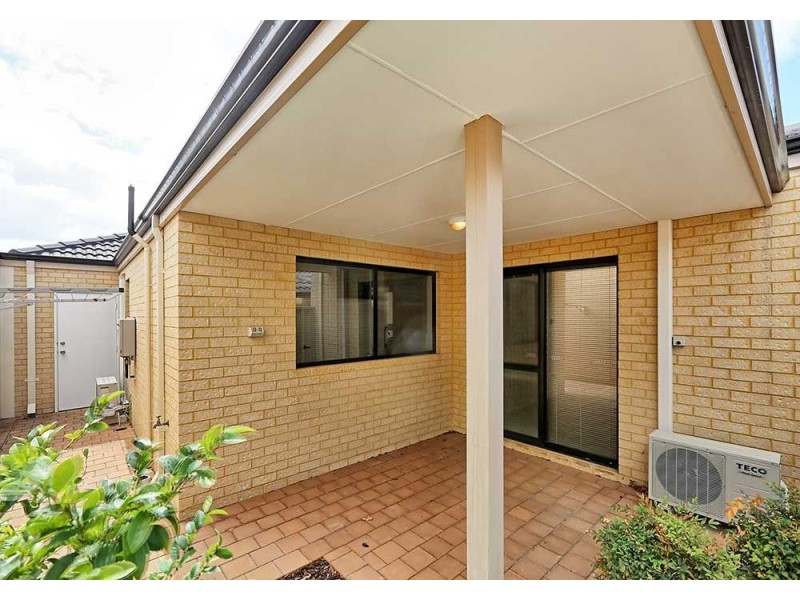 4/23 Larwood Crescent, High Wycombe WA 6057