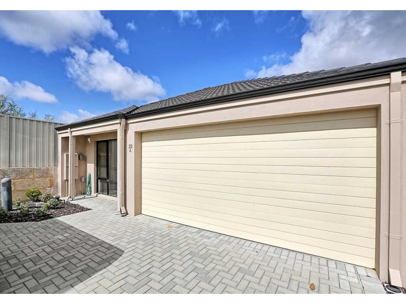 4/23 Larwood Crescent, High Wycombe WA 6057