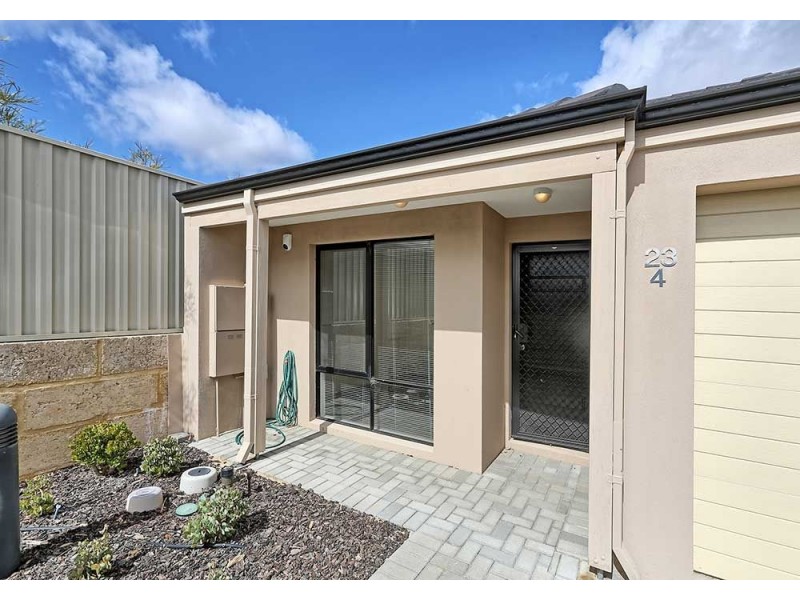 4/23 Larwood Crescent, High Wycombe WA 6057
