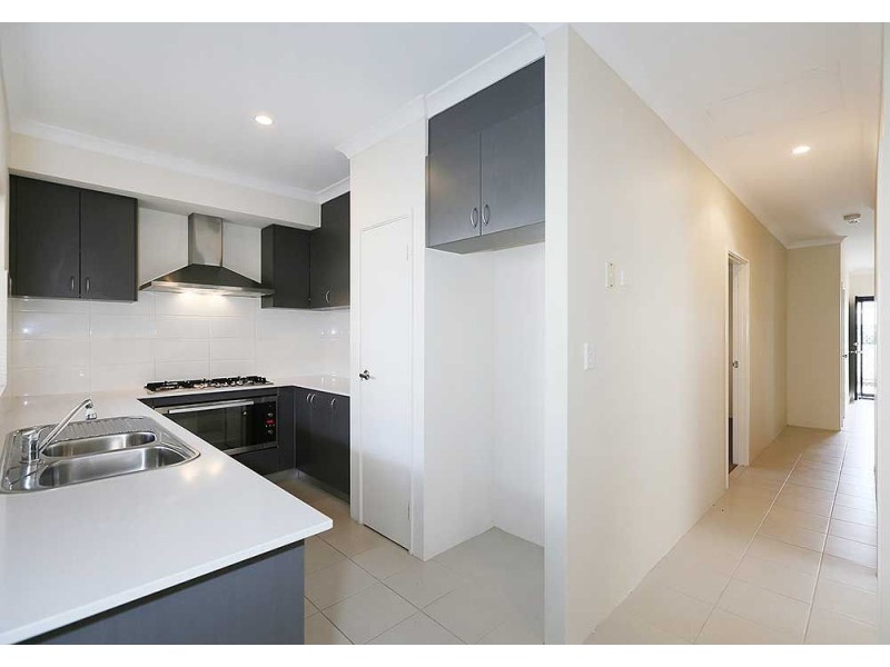 4/23 Larwood Crescent, High Wycombe WA 6057