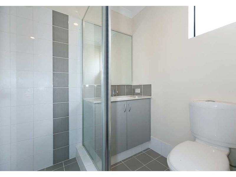 4/23 Larwood Crescent, High Wycombe WA 6057