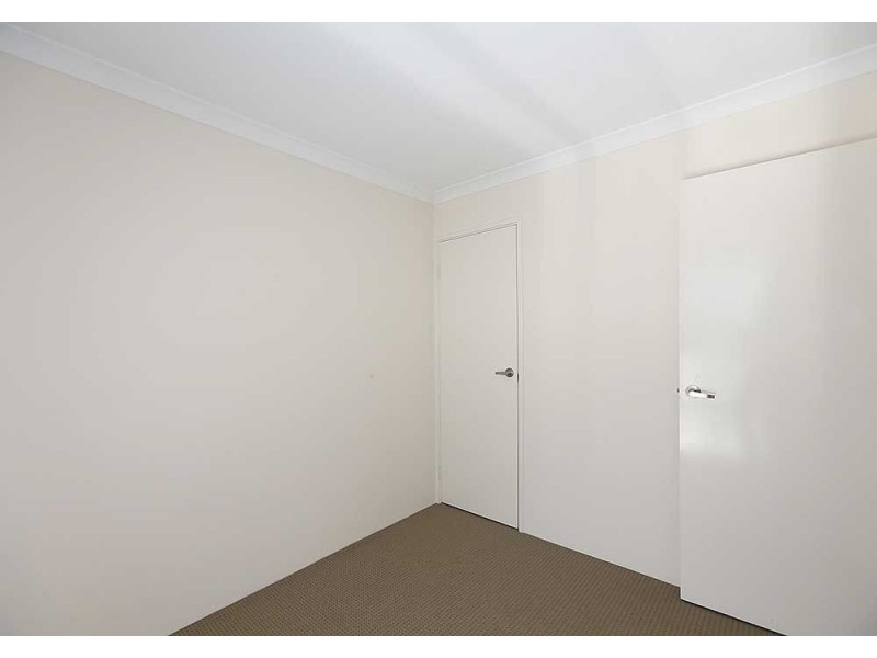 4/23 Larwood Crescent, High Wycombe WA 6057