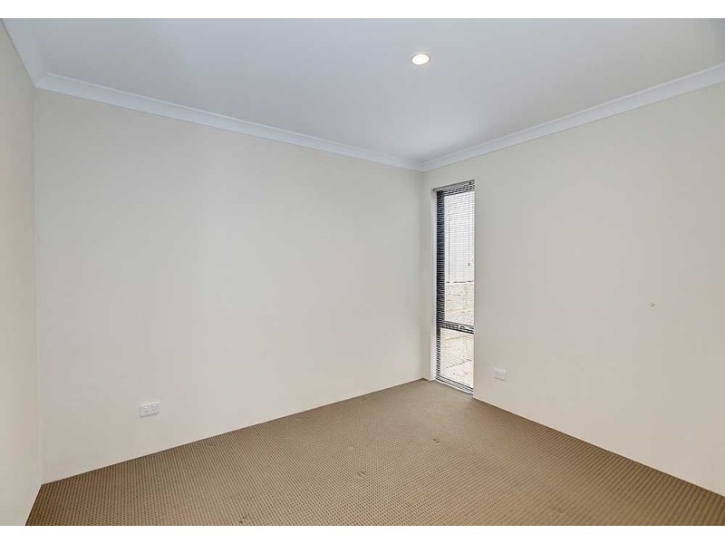 4/23 Larwood Crescent, High Wycombe WA 6057