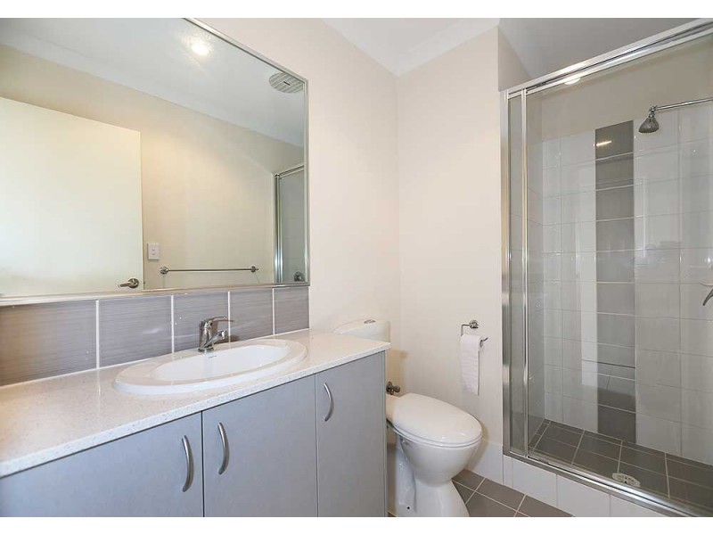 4/23 Larwood Crescent, High Wycombe WA 6057