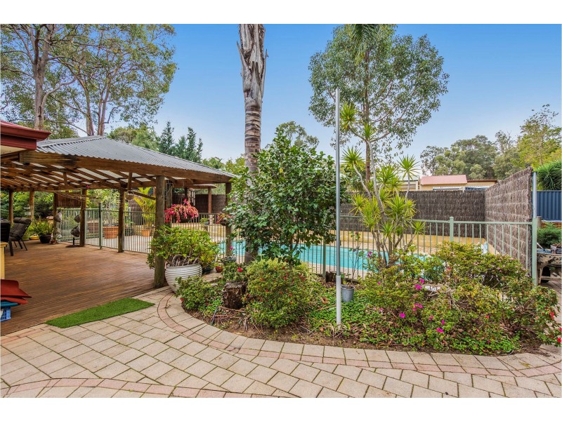 18 Massey Turn, Mundaring WA 6073