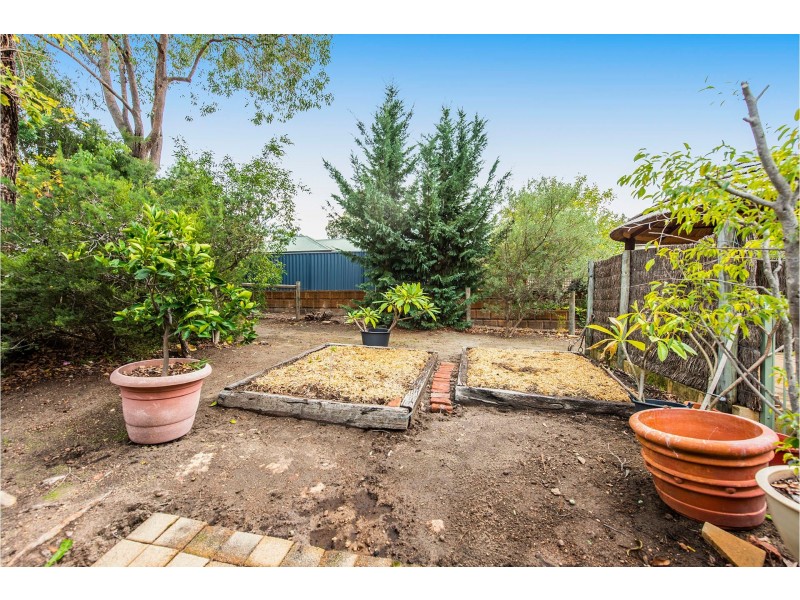 18 Massey Turn, Mundaring WA 6073