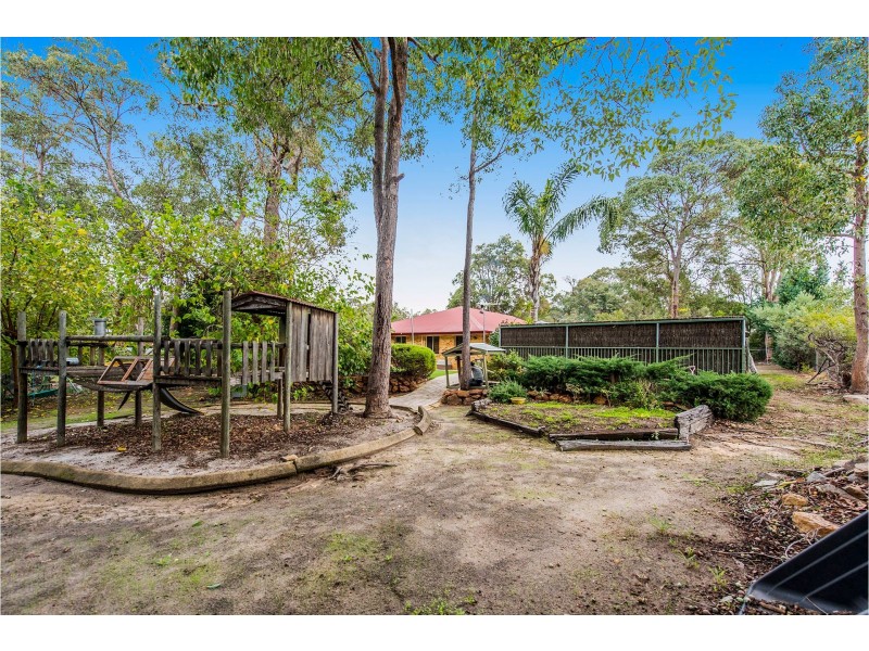 18 Massey Turn, Mundaring WA 6073