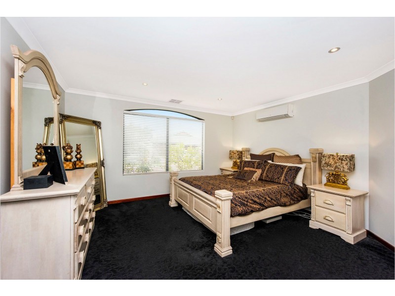 4 Fleet Circle, High Wycombe WA 6057