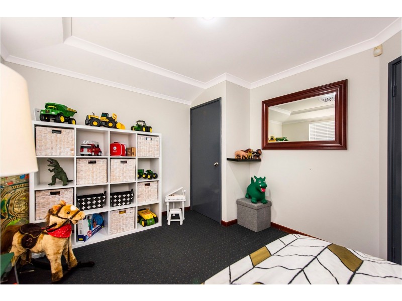 4 Fleet Circle, High Wycombe WA 6057