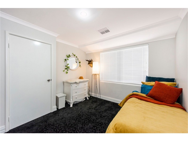 4 Fleet Circle, High Wycombe WA 6057