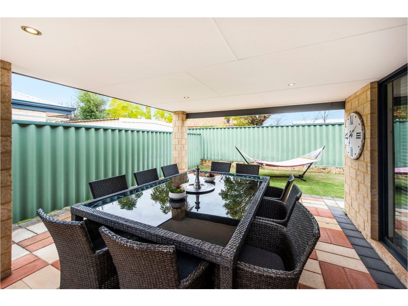 4 Fleet Circle, High Wycombe WA 6057