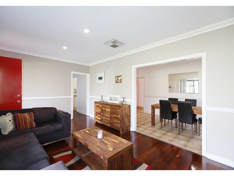 24 Albemarle Way, High Wycombe WA 6057