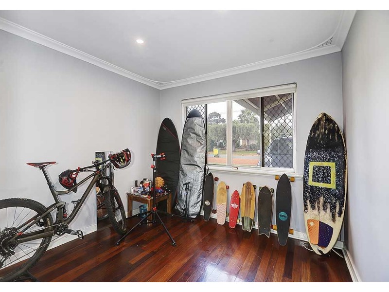 24 Albemarle Way, High Wycombe WA 6057