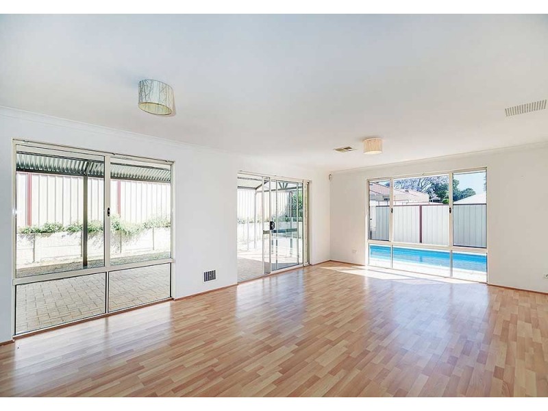 1 Ashford Road, High Wycombe WA 6057