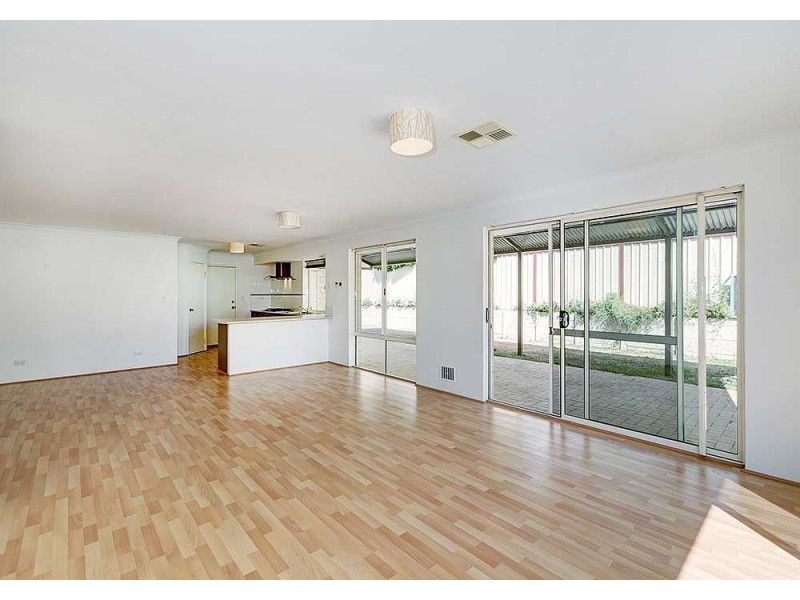 1 Ashford Road, High Wycombe WA 6057