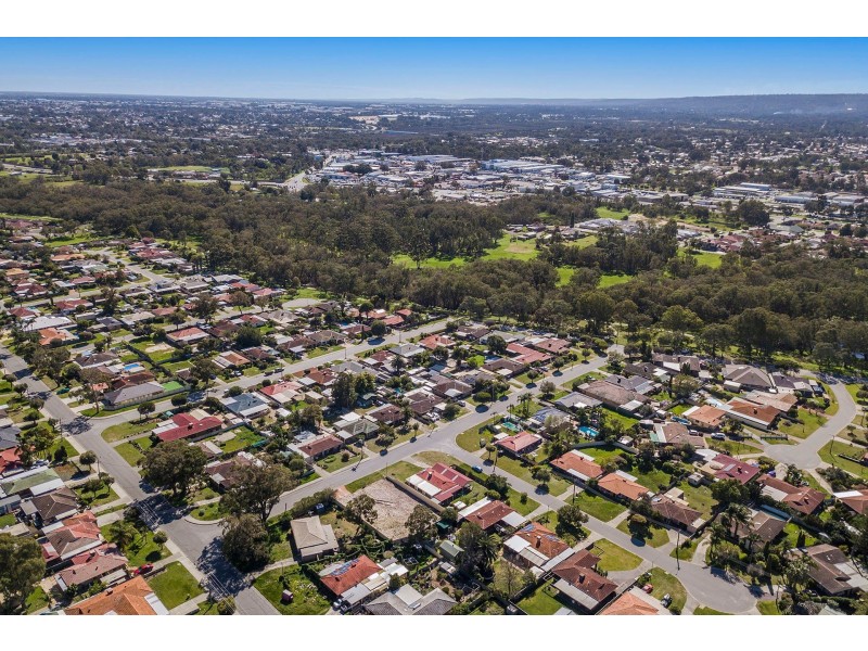 5 Marden Rd, Thornlie WA 6108