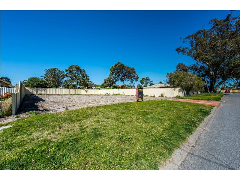 5 Marden Rd, Thornlie WA 6108