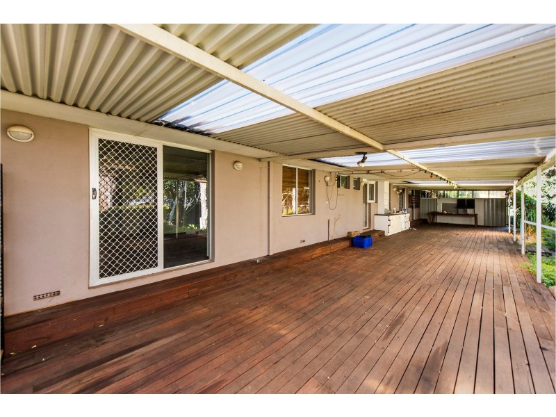 4 Bridgwood Road, Lesmurdie WA 6076