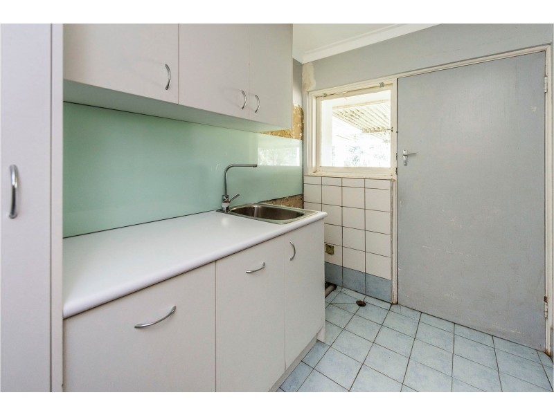 4 Bridgwood Road, Lesmurdie WA 6076