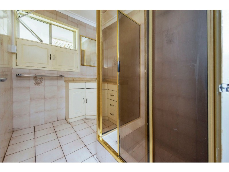 4 Bridgwood Road, Lesmurdie WA 6076