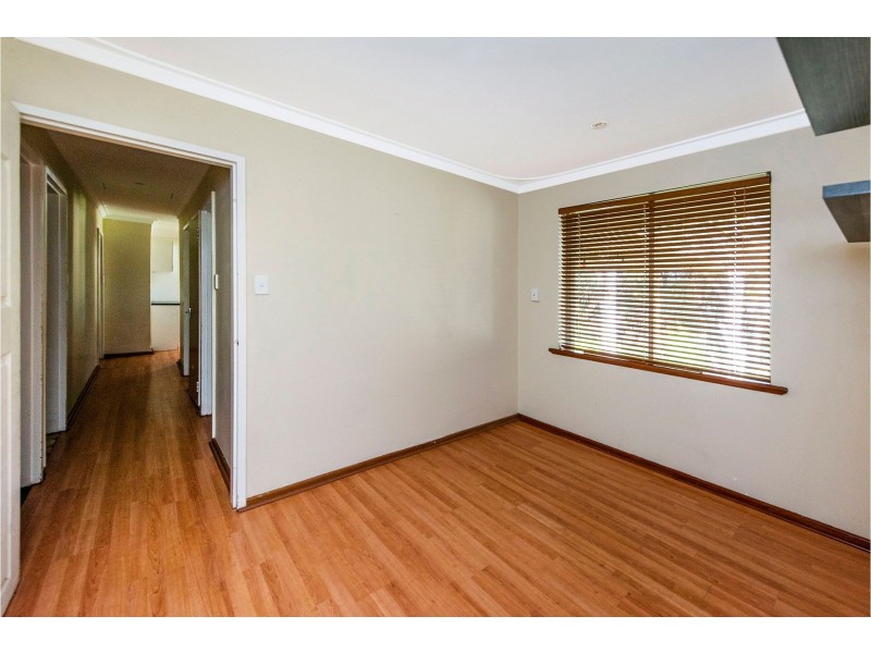 4 Bridgwood Road, Lesmurdie WA 6076